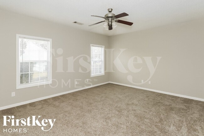 817 Commerce Blvd