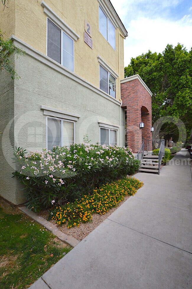 Move In Ready! Gated community with pool! - Move In Ready!  Gated community with pool! Condo Unit 308