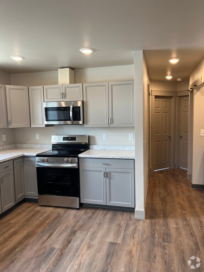 Building Photo - 608 S Jackson St Rental