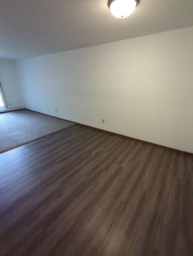 Área de comedor - Regency East Apartments