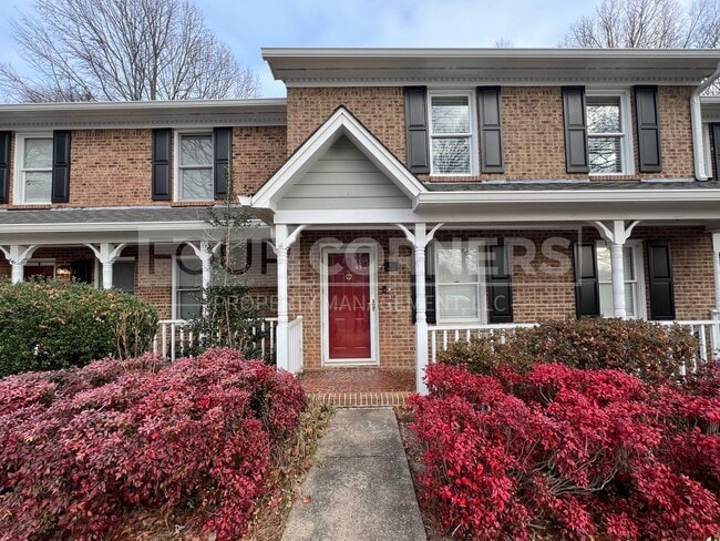 Building Photo - Beautiful 3 Bedroom 2.5 Bath Townhouse