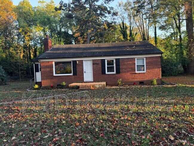 Building Photo - 9225 Old Moores Chapel Rd