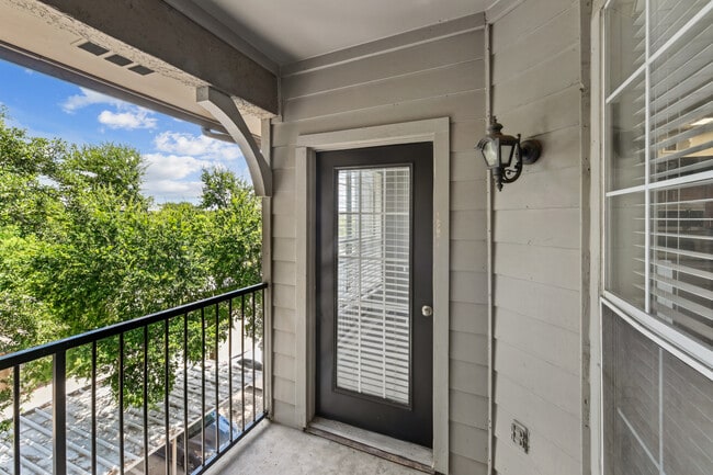 Balcón - eaves North Dallas