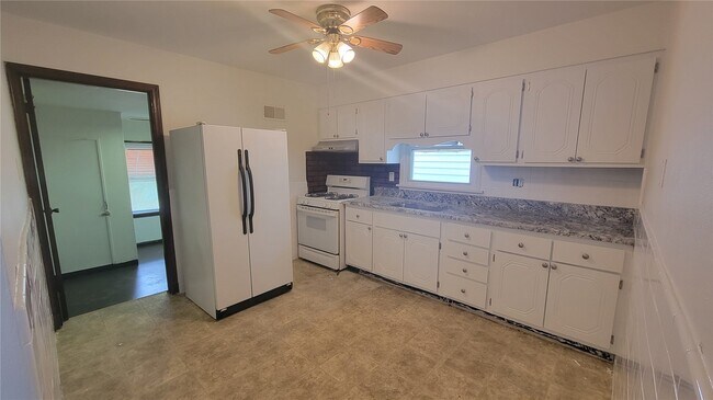 Photo - 6320 Arthur Ave
