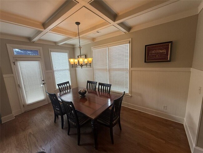 Photo - 1125 Walters Cir