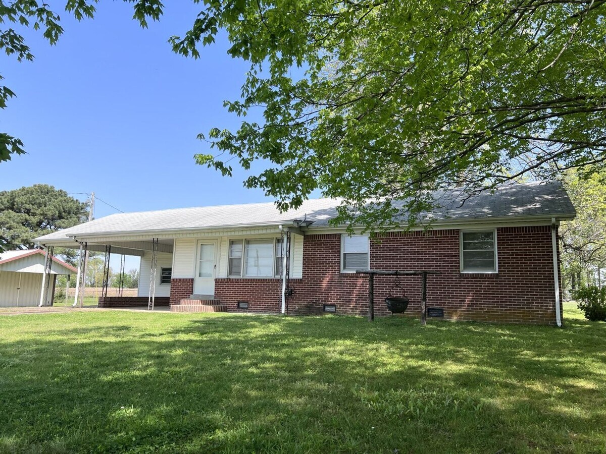 Stella Ruth Road Home! House Rental in Martin, TN