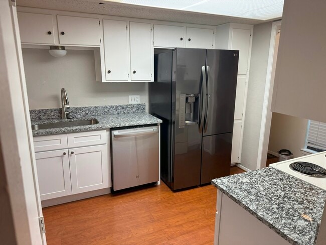 Cocina - 6333 Kelly Dr