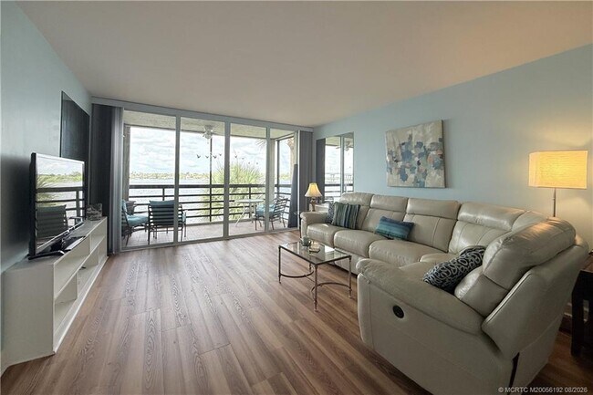 Photo - 1950 SW Palm City Rd Unit 13307