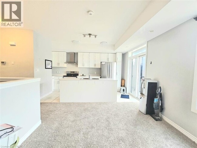 Photo - 76 Lomond Ln