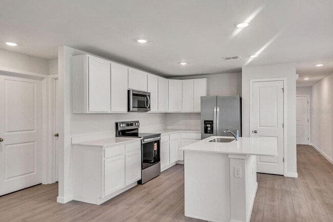 1469 Harmon Dr