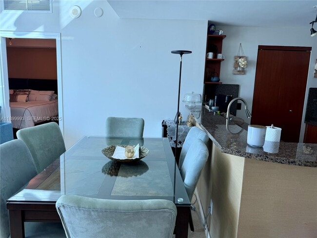 Photo - 300 S Biscayne Blvd Unit 2006