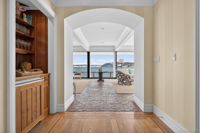 336 Centre Island Rd