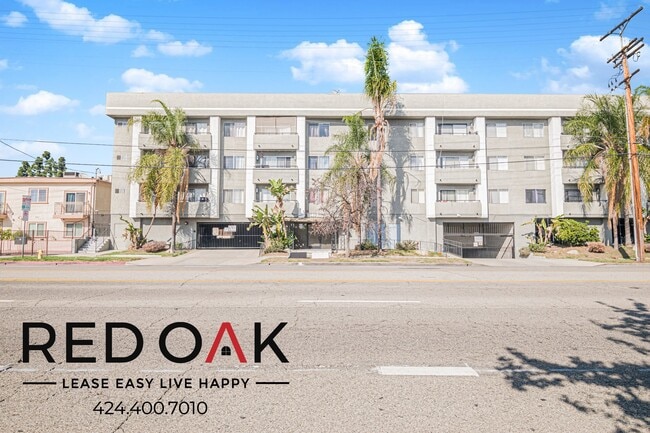 Photo - 11817 Victory Blvd Unit 301