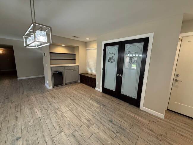 Photo - Luxury 4 Bedroom in Country Estates