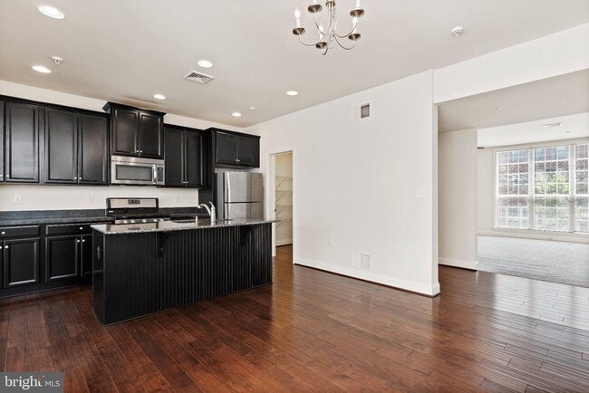 Photo - 1332 Saxton Wy