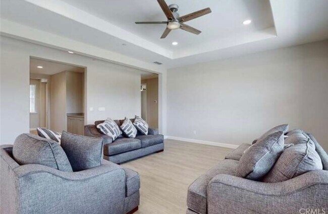 Photo - 443 Eel River Ln