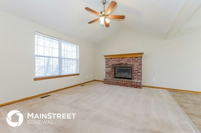 Photo - 1463 NW Foxboro Rd