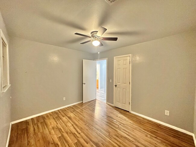 Photo - Charming 3 Beds 1 Bath-Muskogee