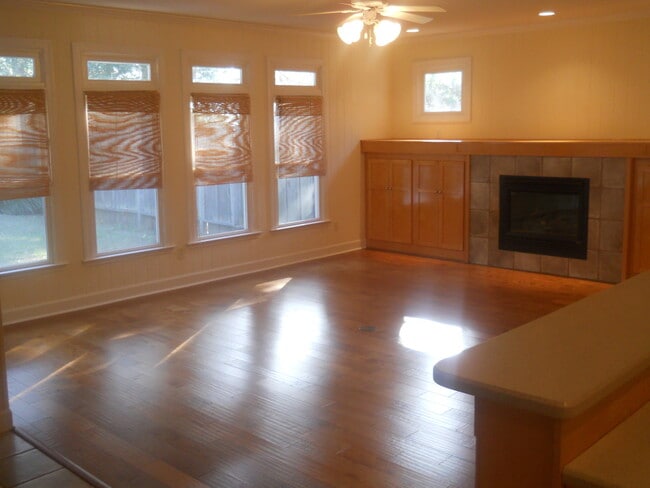 Photo - House with a POOL in the Stone Creek Subdivision!