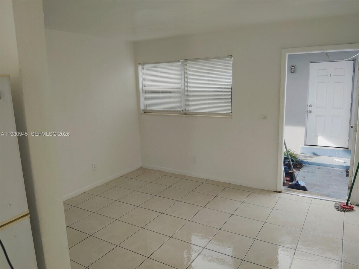 Photo - 519 NW 8th Ave Unit 4