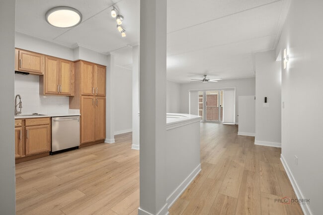 Photo - 8711 W Bryn Mawr Ave