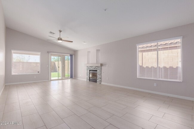 Photo - 15264 N 102nd St