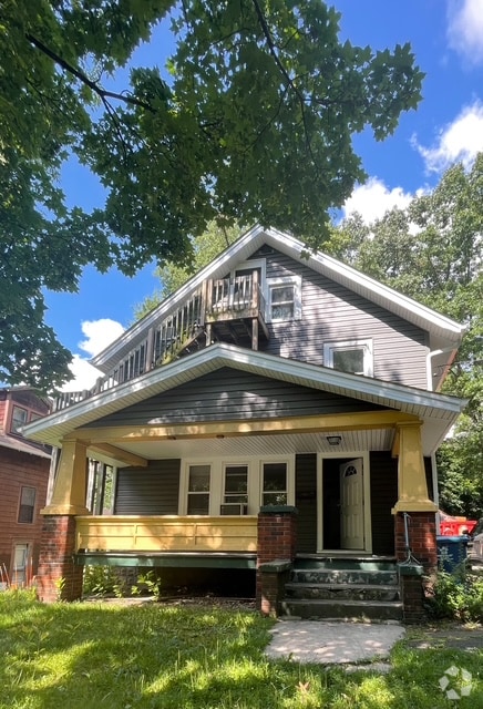 Building Photo - 312 N Lincoln St Rental