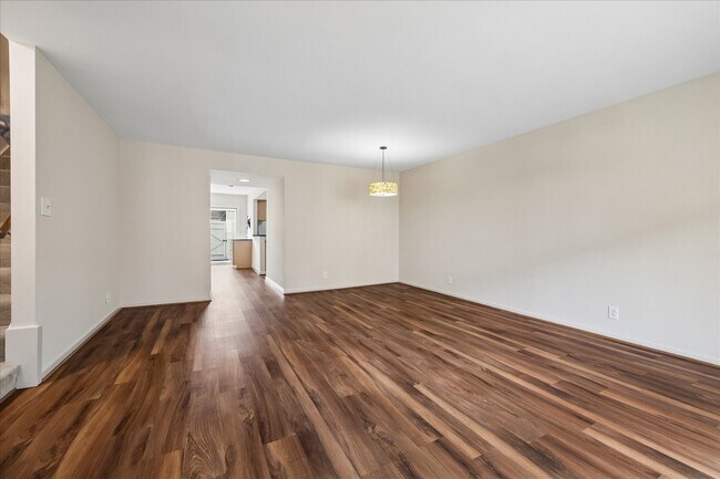 Photo - 2065 Winrock Blvd Unidad 55