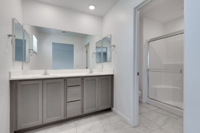 Photo - Modern 3-Bedroom Townhome in Gated Community