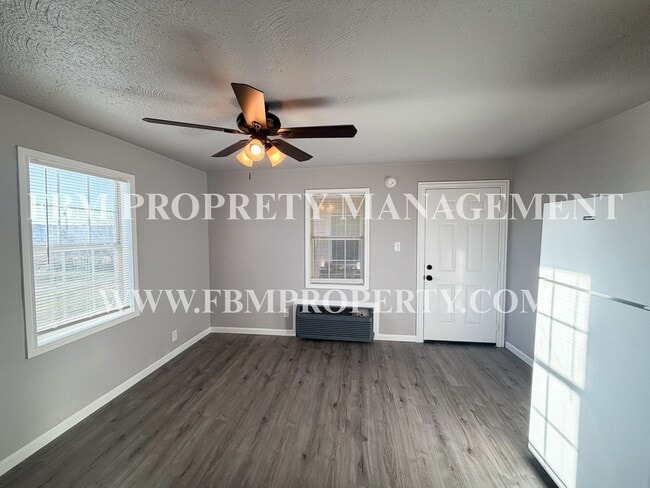 Photo - 1509 S Oak Grove Rd Unit D