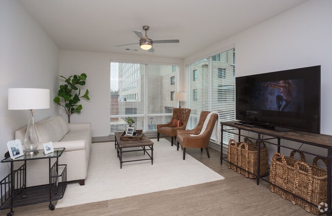 Photo - Veranda at Avalon