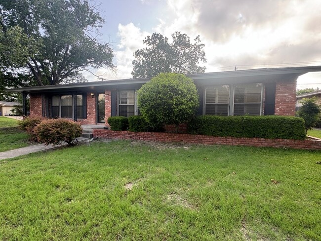 Photo - Charming 3 Bedroom near Lake Waco