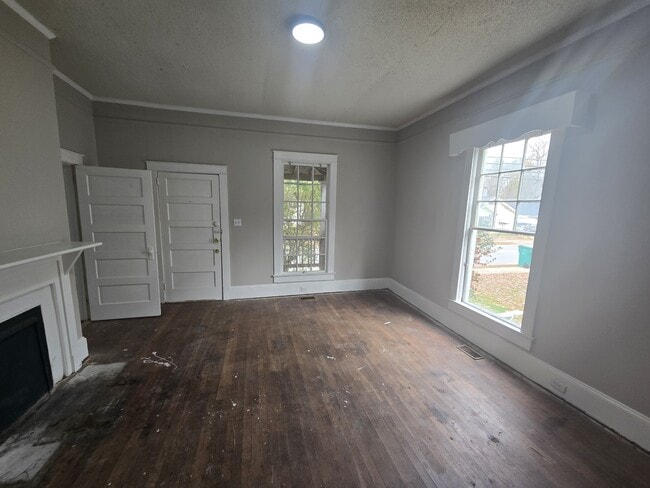 Photo - 230 Reynolds Ave