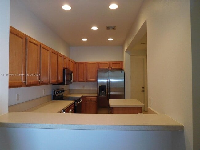 1727 San Benito Way