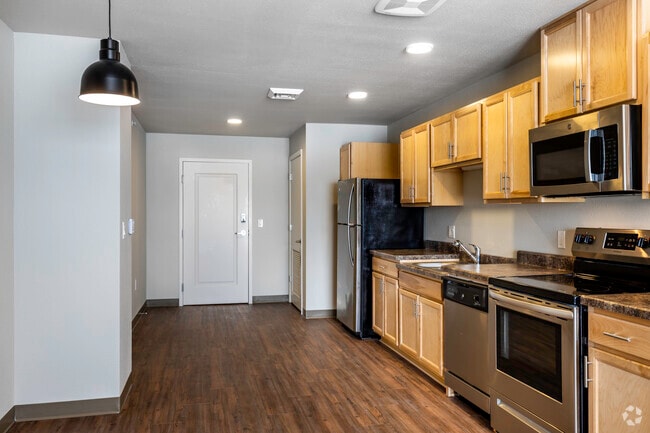 1BR, 1BA - 623SF - Alhaven