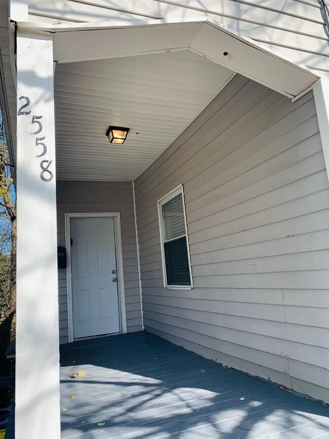 Photo - 2558 Ring Pl