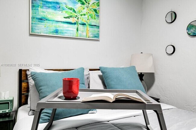 Photo - 2019 Fletcher St Unit 4