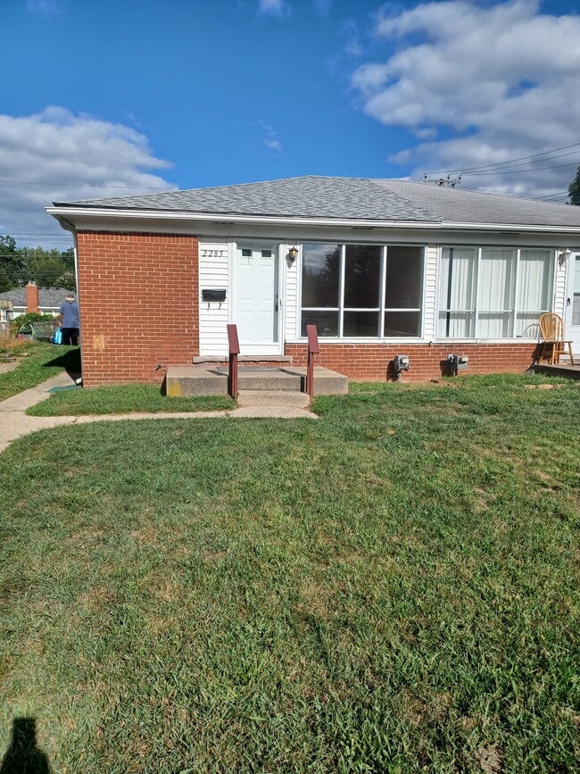 Building Photo - 2285 Stieber St Unit 2285 Stieber Rental