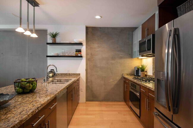 Photo - 1494 Union St Unit 201