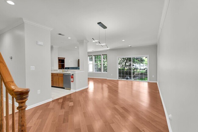 Photo - 104 Pebble Brook Dr