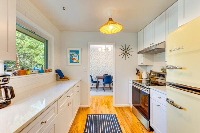 Photo - 725 35th St Unit SI ID1385926P