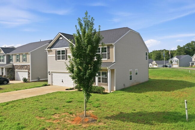2509 Summersby Dr