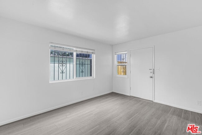 Photo - 717 Ocean Front Walk Unidad C