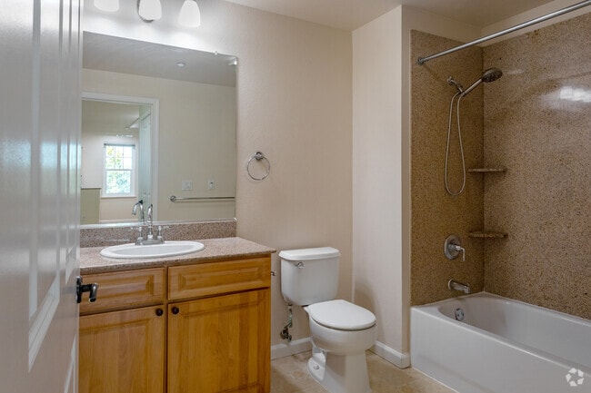 2BR,1BA - 1145SF - Bathroom