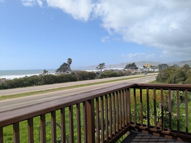 Building Photo - 3298 Ocean Blvd Rental