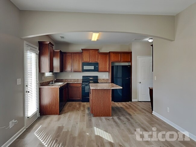 Photo - 287 Highland Falls Blvd