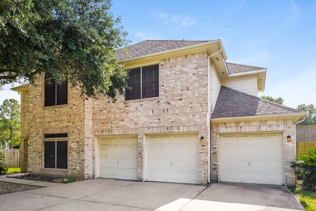 Building Photo - 16502 Wheatfield Dr