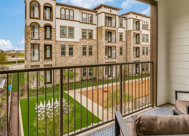 Photo - 7201 Lake Ridge Pkwy Unidad 116.212