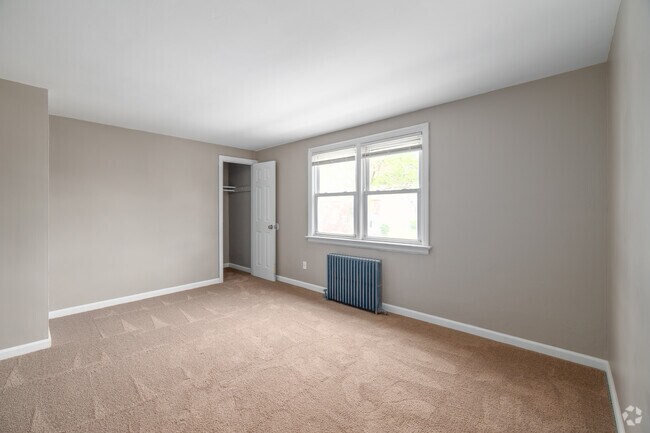 1BR, 1BA - 500SF - Premium - Bedroom