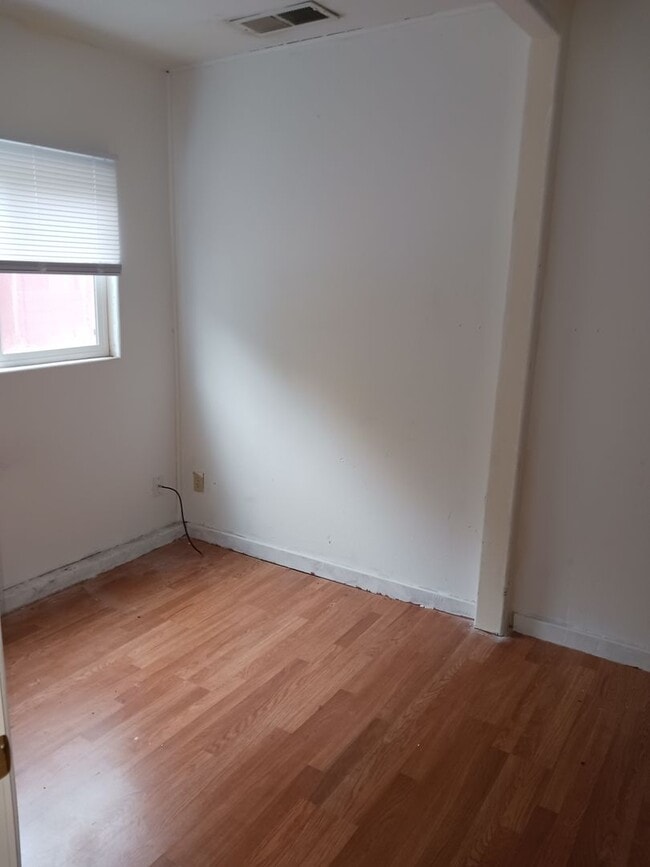 Photo - Albany Apartments Unit 8